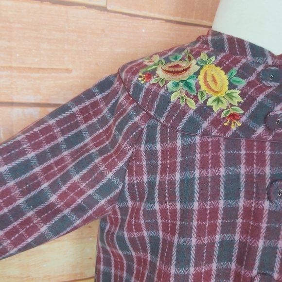 VINTAGE plaid woolblend coat capestyle size medium belt shape - Picture 6 of 13